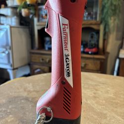 Fairmont Gator EK425 Hydraulic Crimper/Cutter – 5 Ton Force – w/ Battery – WORKS