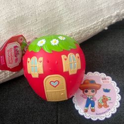 LOL Strawberry Shortcake Huckleberry Pie