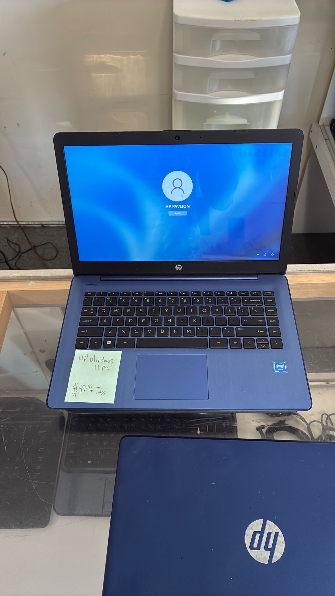 Hp Laptop Windows 11 Pro 14” 100$