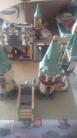 Harry Potter Hogwartz"$ castle Lego Set as is $100