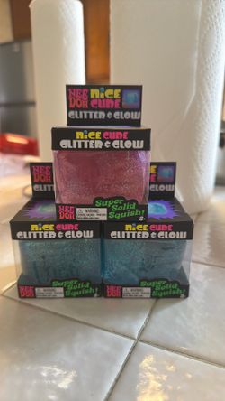 NEEDOH NICE CUBE GLITTER GLOW