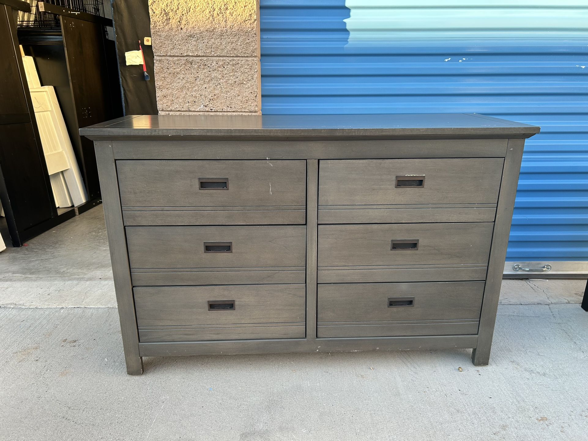 6 DRAWER DRESSER 