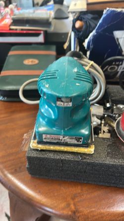 Makita palm sander