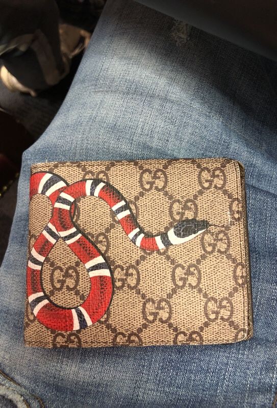 Gucci wallet