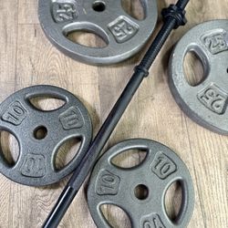 BRAND NEW 6 ft Standard Bar With Pairs Of CAP Weight Plates: 25s, 10s And 5s. (Total: 100 lbs)