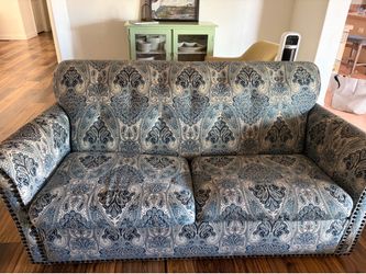 Futon / couch