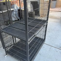 Dog Kennels  Good Condition 