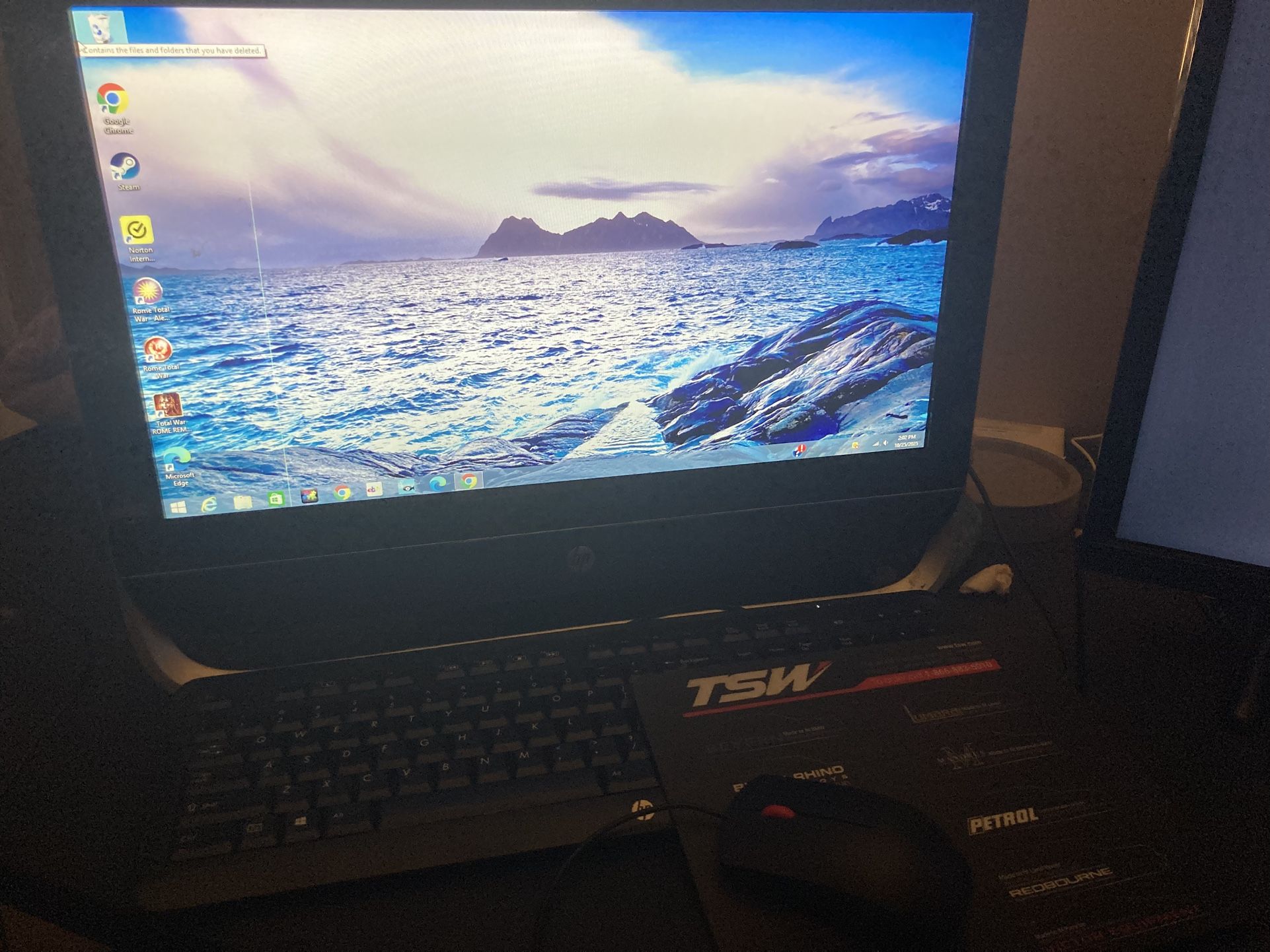 HP Computer, HP, Keyboard, Lenovo Mouse