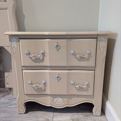 Stanley furniture set - 5 pieces.