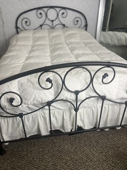 Queen Bed