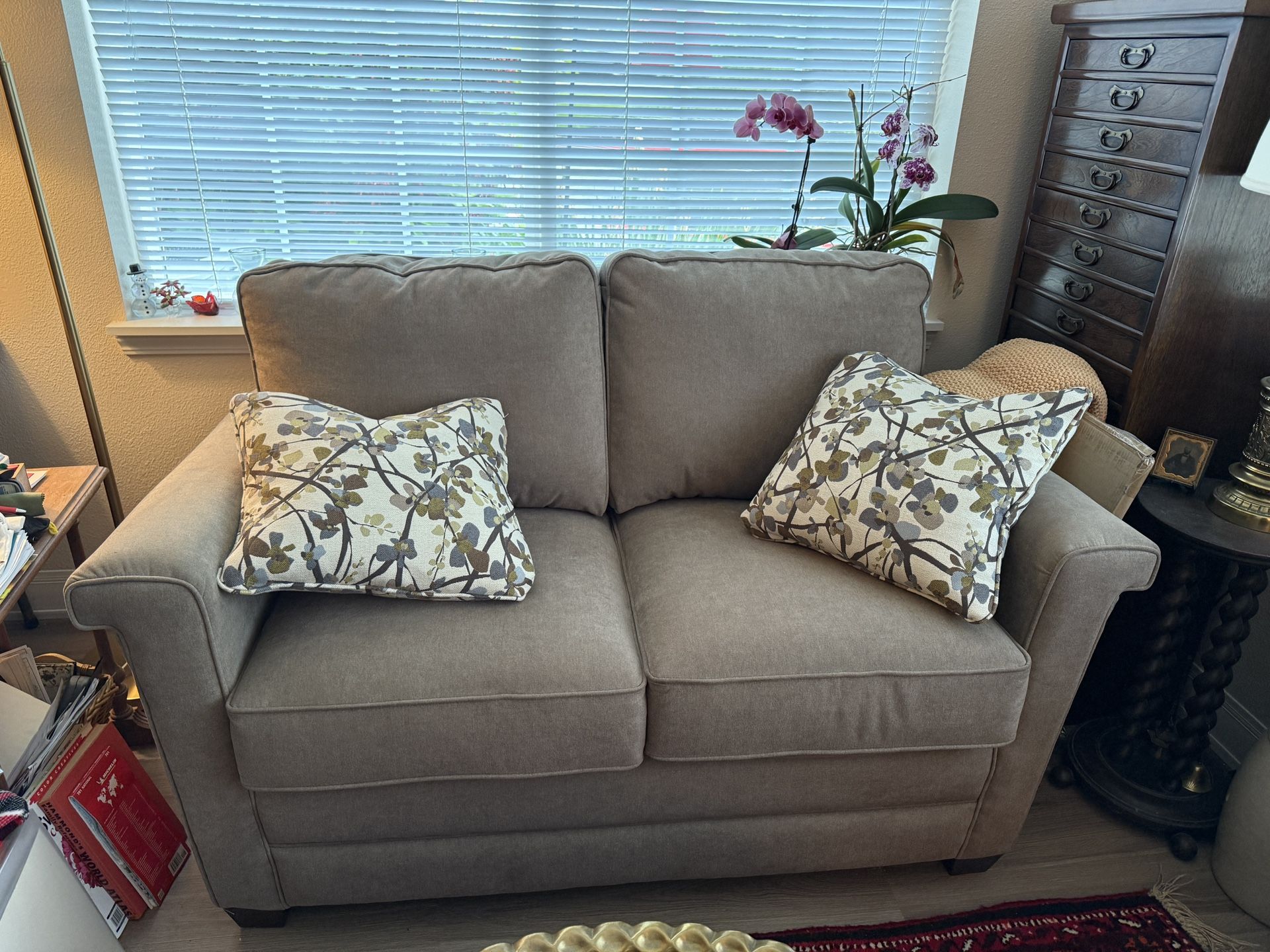 Lazboy Bexley Loveseat