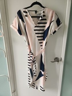 Patterned Dress With Belt