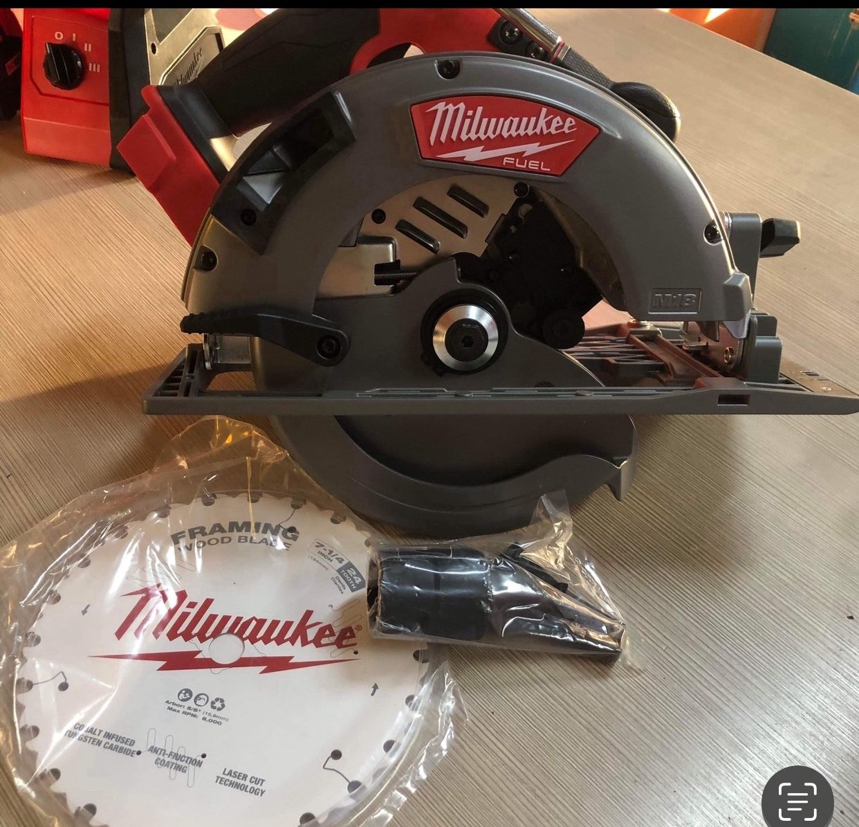 Milwaukee New 71/4” Circular Saw M18 Fuel Brushless