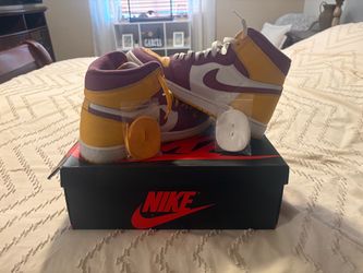 Nike Air Jordan 1 Retro High OG Brotherhood