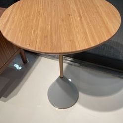 GREENINGTON PARK AVENUE SIDE TABLE