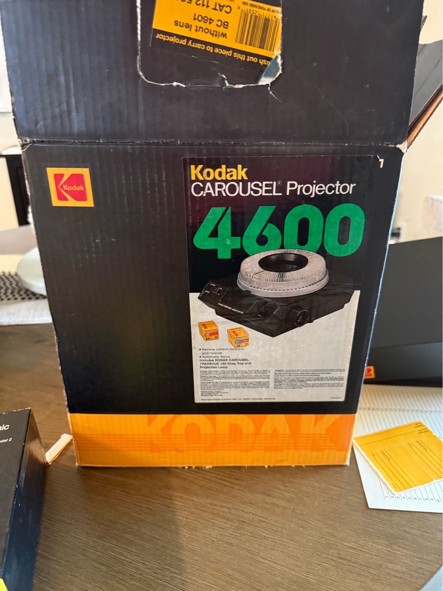 Kodak Carousel Projector 4600 with universal slide tray