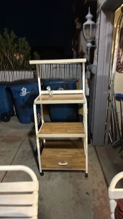 Microwave shelf with drawer