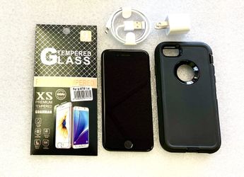 iPhone 7 Unlocked W/case & Screen Protector included