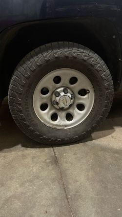 set of 4 Chevy  Wheel with Hankook AT Tire 265/70R17