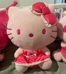Hello Kitty 12” Super Pink Collection