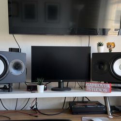 Yamaha HS8 Studio Monitors