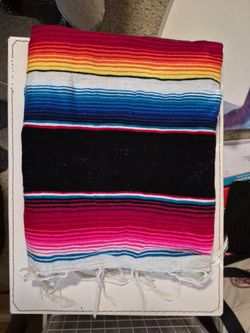 Beautiful Mexican Throw/Lightweight Blanket
