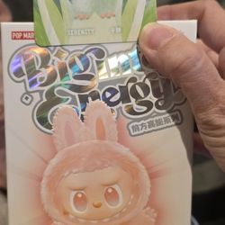 Big Into Energy Labubu 