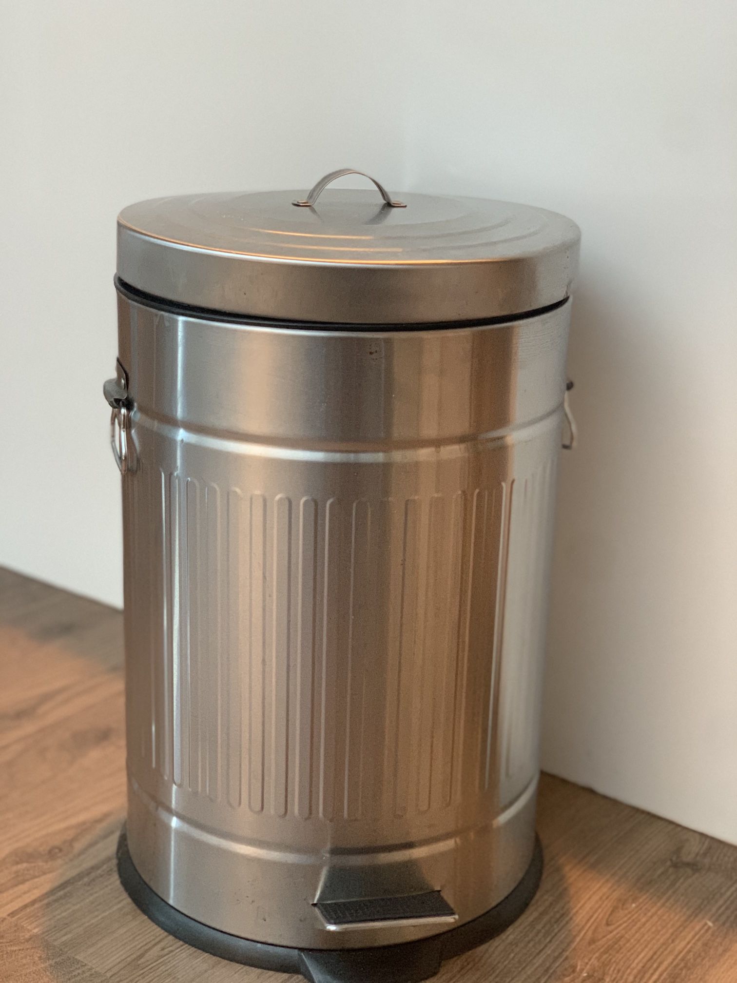Kitchen pedal bin 20L galvanized satin
