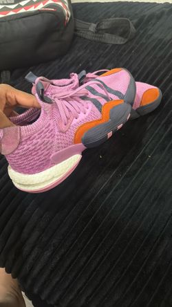 Trae young 2s size 10.5