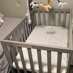 New baby crib and perfect condition for sale