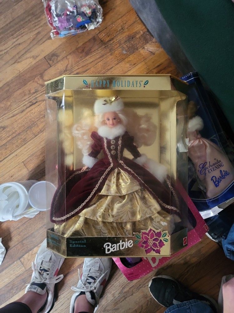 1(contact info removed)'s BARBIESORIGINAL IN BOX!!!!