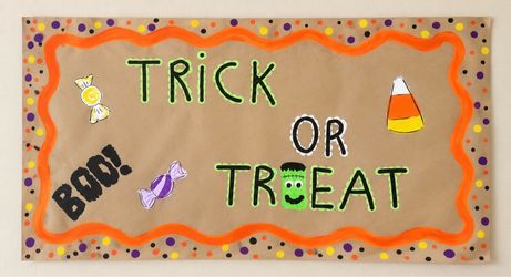 Hand-Painted Happy Halloween Banner – 5½ ft × 3 ft