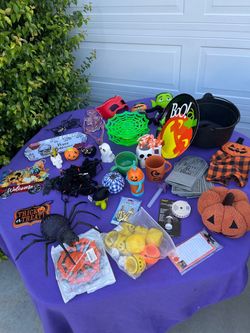 Halloween Decor 🎃 $1 each