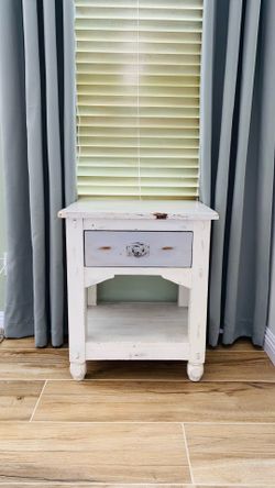 White/Grey Nightstand/Side-Table - Rustic - Shabby Chić