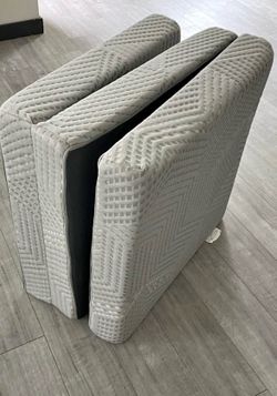 Twin mattress