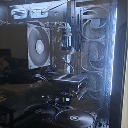 Sleek Stealthy 🥷🏽1440p AM4 Gaming PC
