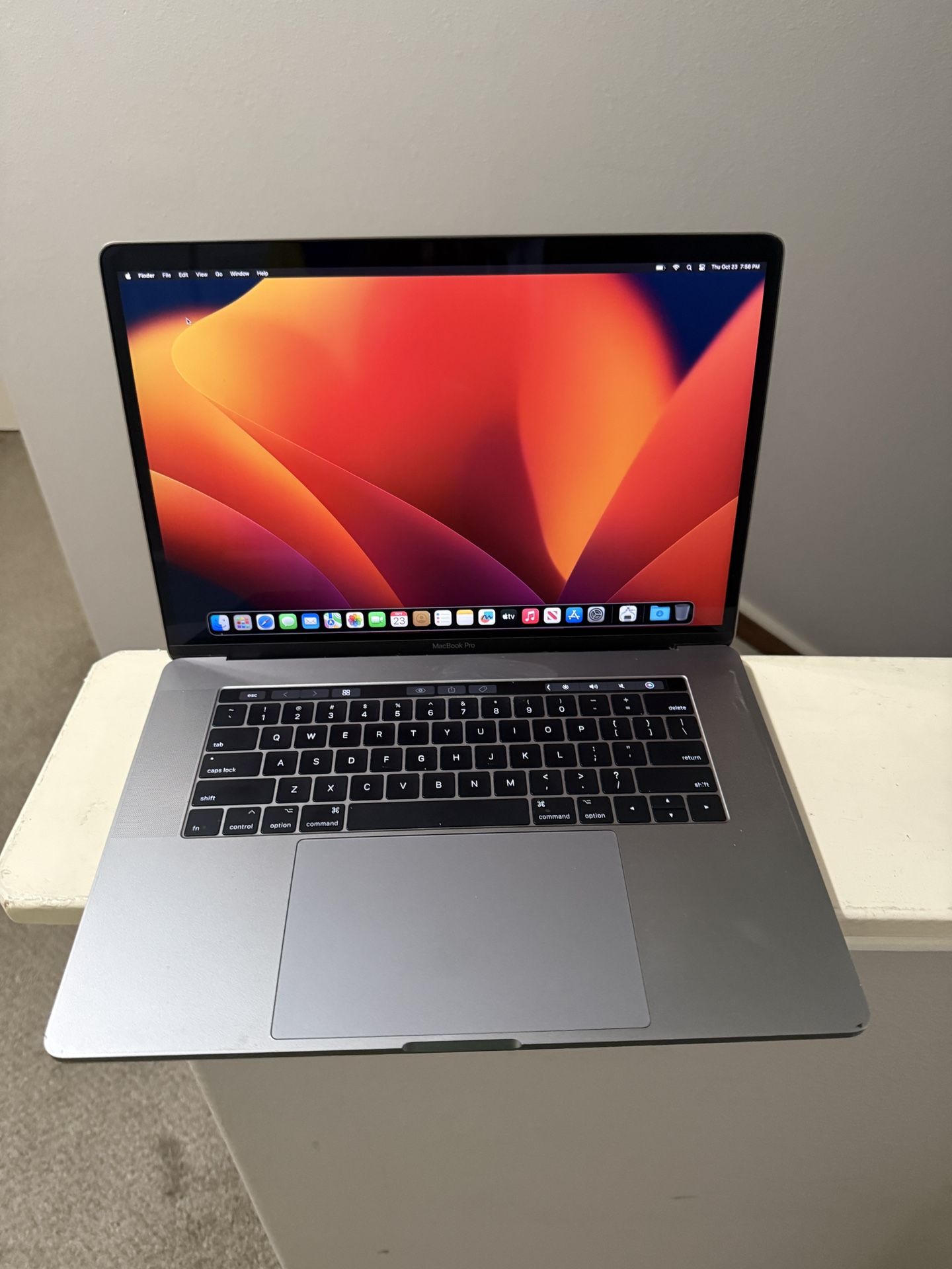 Apple 15" MacBook Pro 2017 i7 500GB SSD 16GB  Ventura A1707