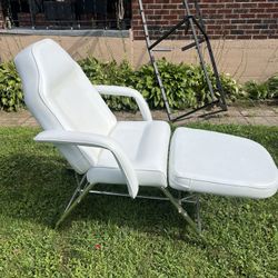 facial/ Tattoo Chair