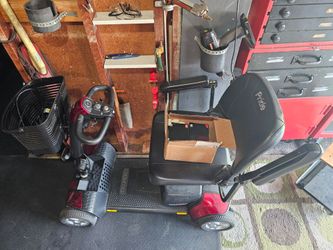 Harmar AL105R2 Swing-Away Lift + Pride GoGo Sport 4-Wheel Scooter