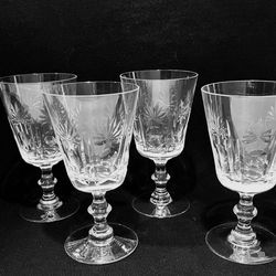 Vintage Edinburgh Crystal Set of 4 Wine Glasses 6-3/8” Tall.
