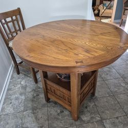 Dinning Room Table/4 Chairs and leaf