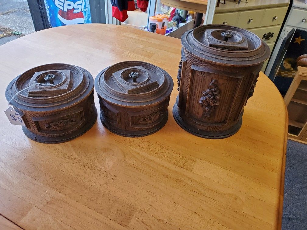 Set of 3 storage containers