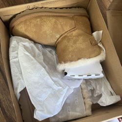UGGS
