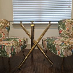 Kelly Clarkson Dining Set