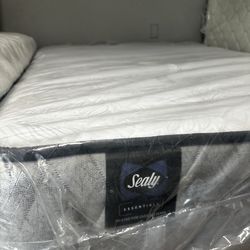Queen size mattress and box spring