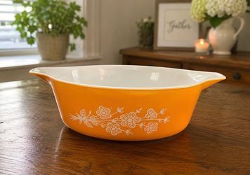 Vintage Pyrex 2.5 QT Casserole Dish – Orange Floral Pattern