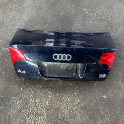 05-08 Audi A4 Sedan Trunk Tailgate Lift-gate Deck-lid