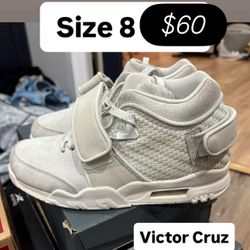Nike Victor Cruz Size 8.5