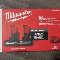 Milwaukee M12 Charger With 2 x M12 5.0 High Output Batteries