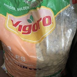 3 Bags of Vigoro River Pebbles.  Bags Contain .5 Cubic feet or 14.1L (See description)